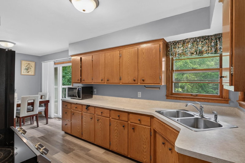6911 E River Road NE - Photo 8