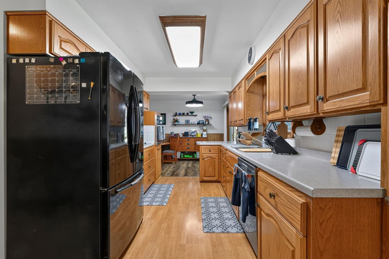 605 14th Street NE - Photo 12