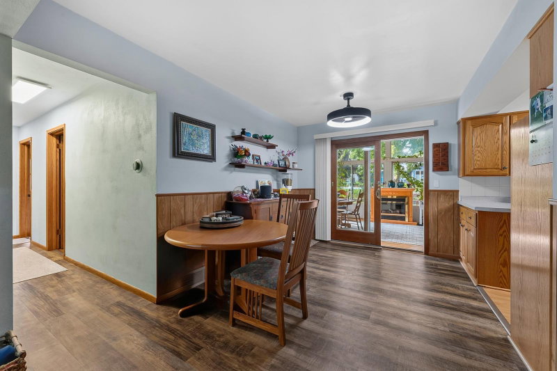 605 14th Street NE - Photo 14