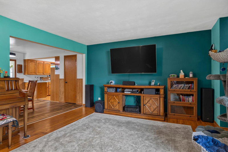 605 14th Street NE - Photo 18