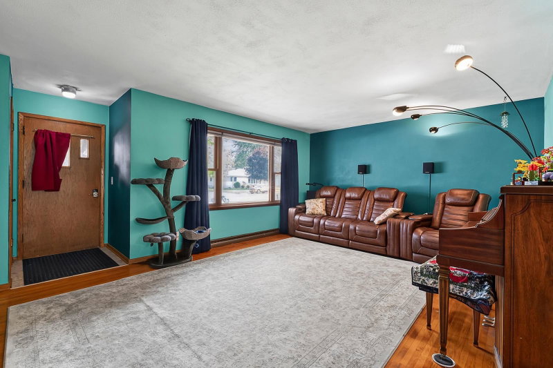 605 14th Street NE - Photo 19