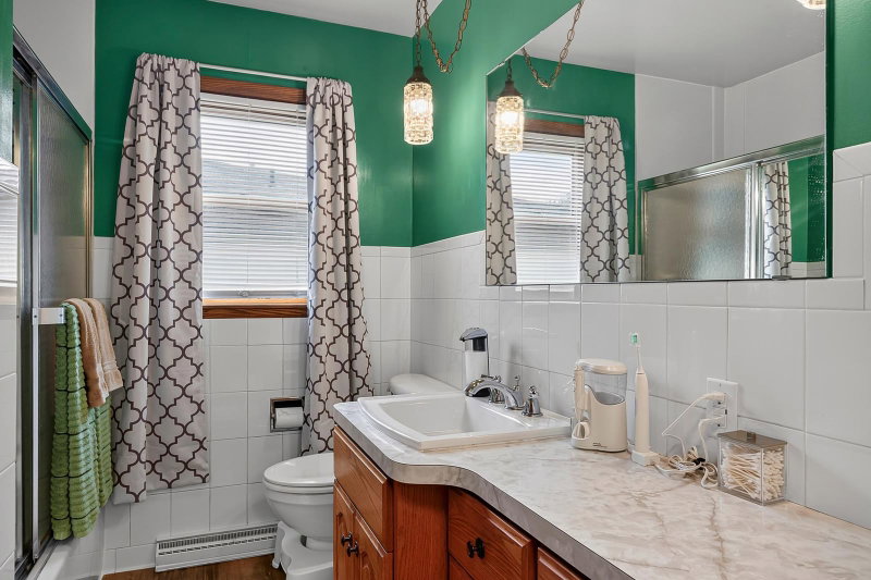 605 14th Street NE - Photo 23