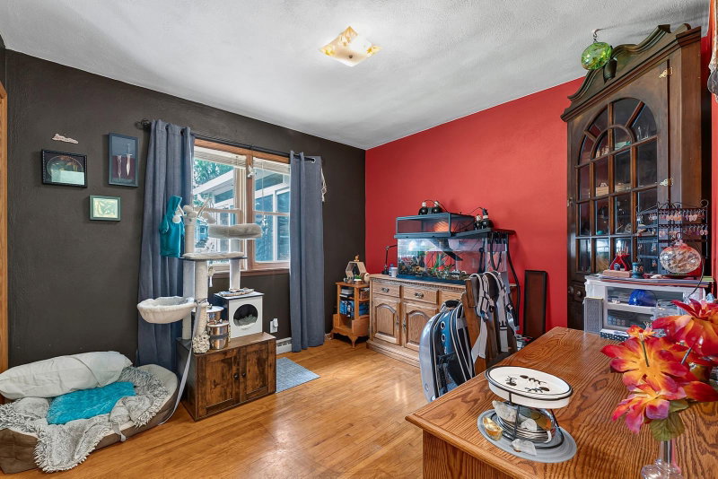 605 14th Street NE - Photo 26