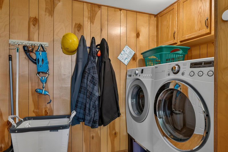 605 14th Street NE - Photo 28