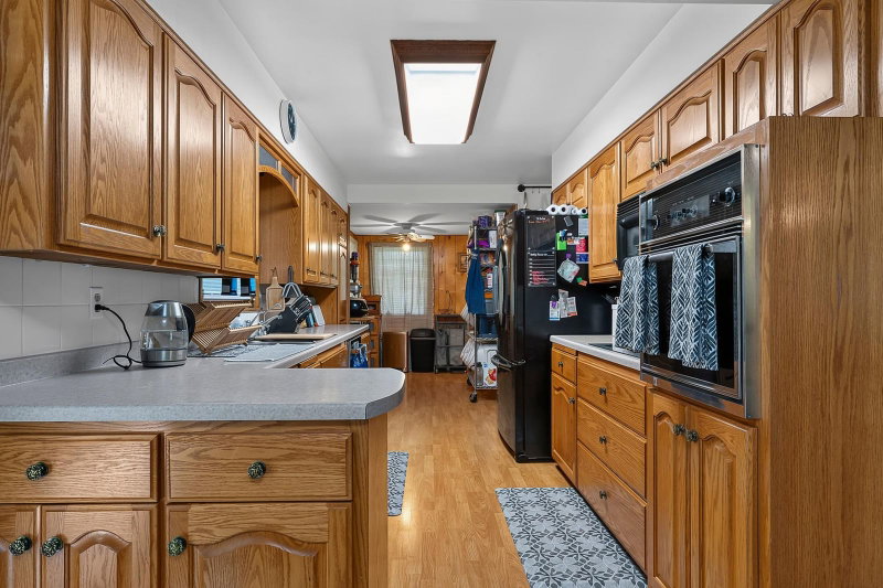 605 14th Street NE - Photo 10