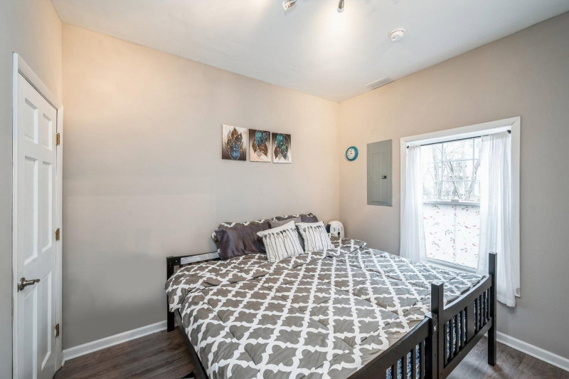5038 Everest Lane N - Photo 4