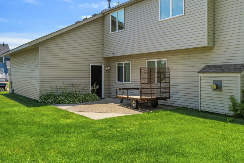 2537 Southcrest Avenue E - Photo 11