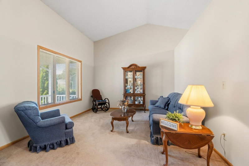 2537 Southcrest Avenue E - Photo 15