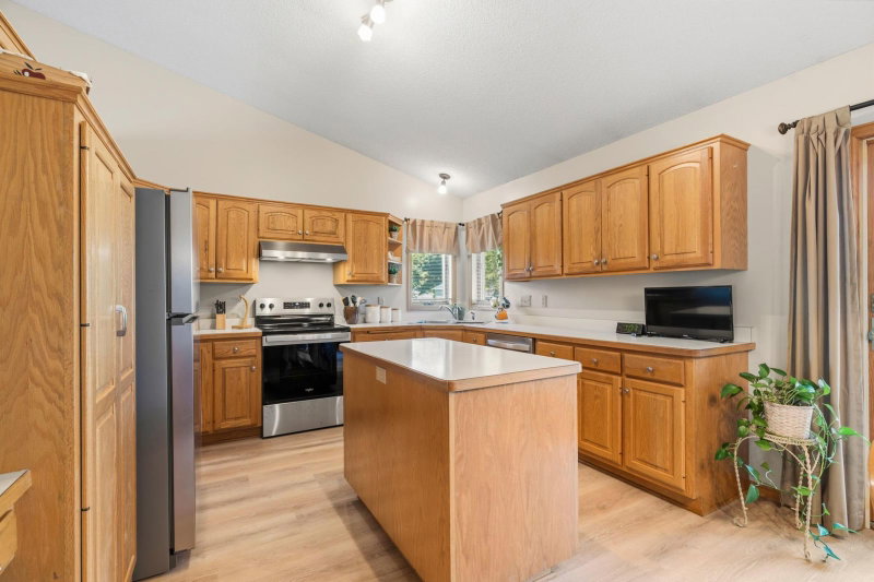 2537 Southcrest Avenue E - Photo 16
