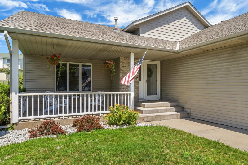 2537 Southcrest Avenue E - Photo 3