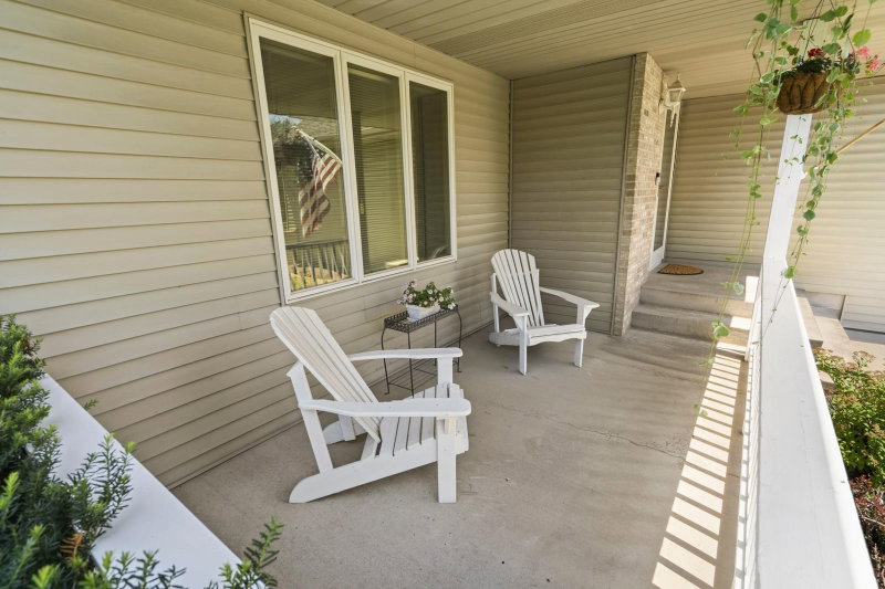 2537 Southcrest Avenue E - Photo 4