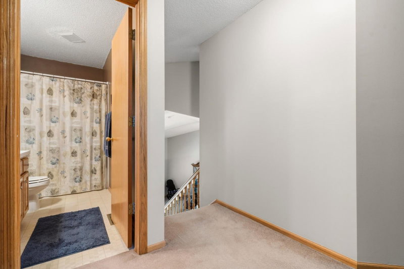 2537 Southcrest Avenue E - Photo 38