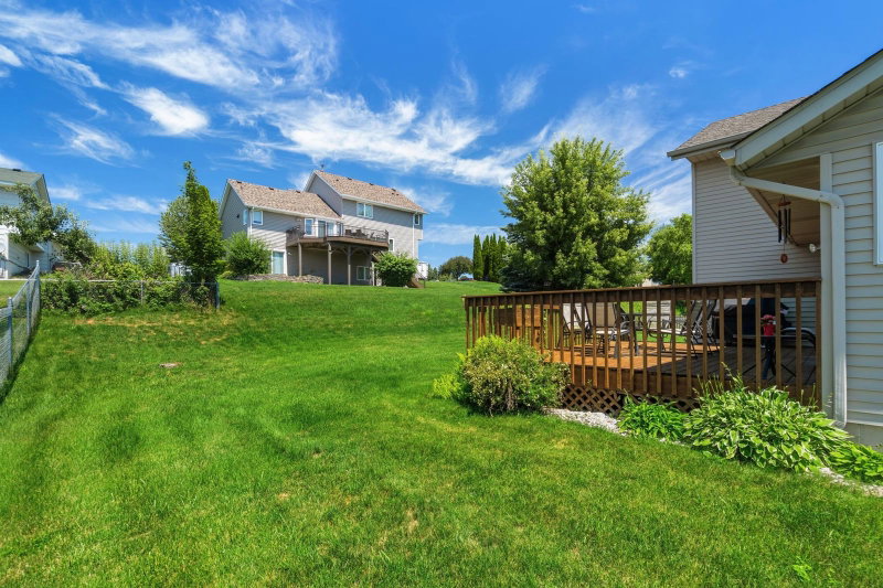 2537 Southcrest Avenue E - Photo 5