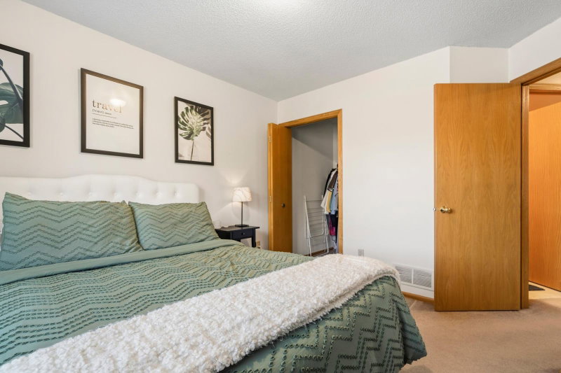 2537 Southcrest Avenue E - Photo 41