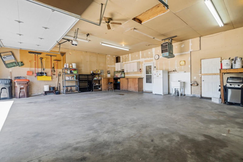 2537 Southcrest Avenue E - Photo 46