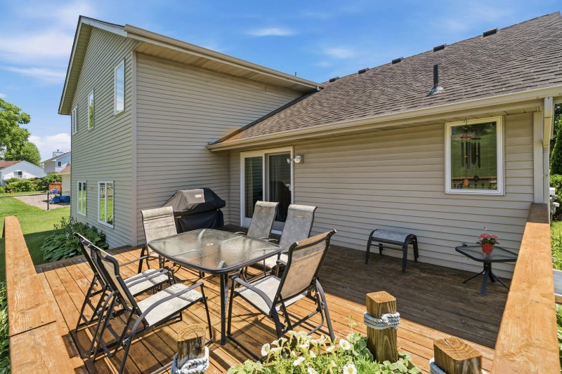 2537 Southcrest Avenue E - Photo 7
