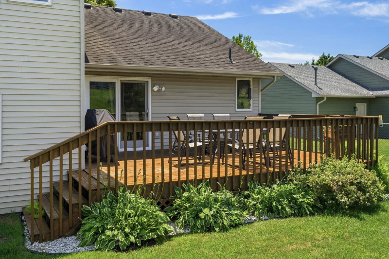 2537 Southcrest Avenue E - Photo 8