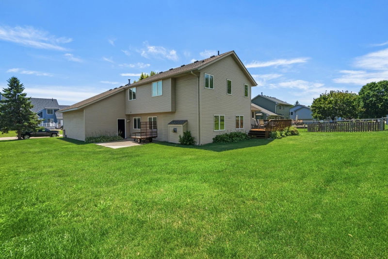 2537 Southcrest Avenue E - Photo 10