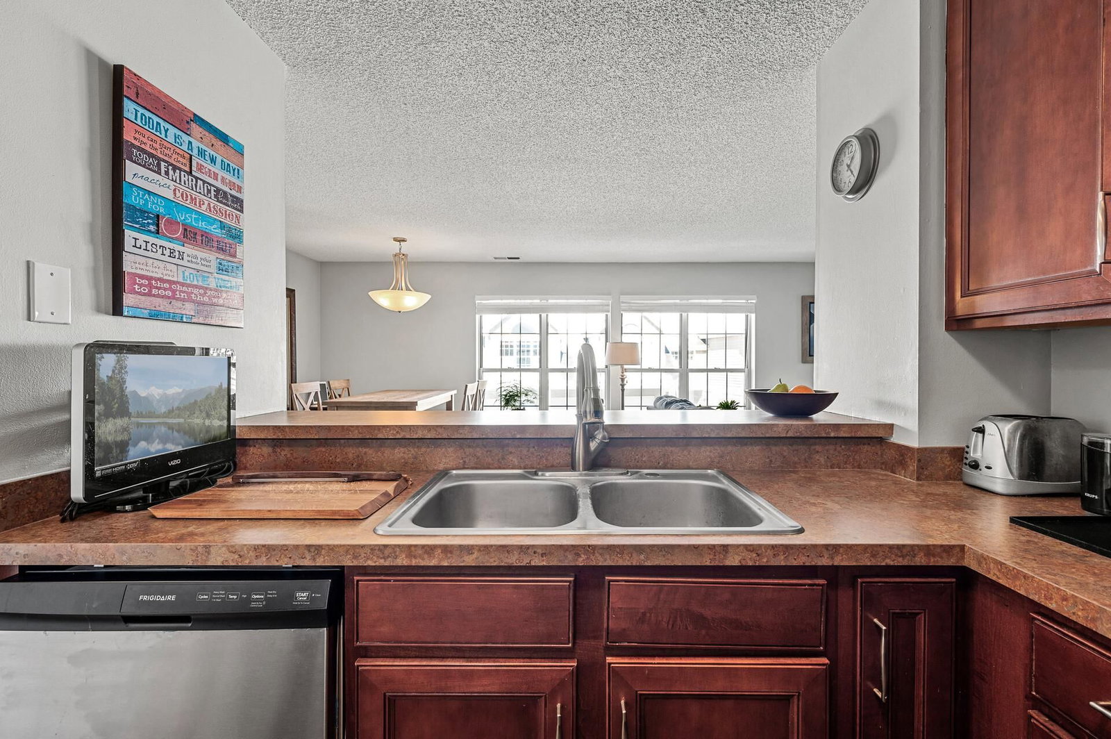 6020 Chasewood Parkway #203