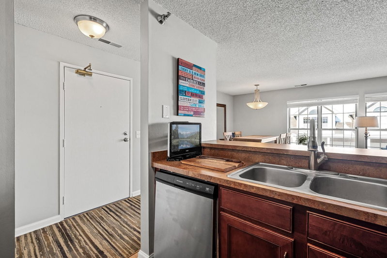 6020 Chasewood Parkway #203 - Photo 10