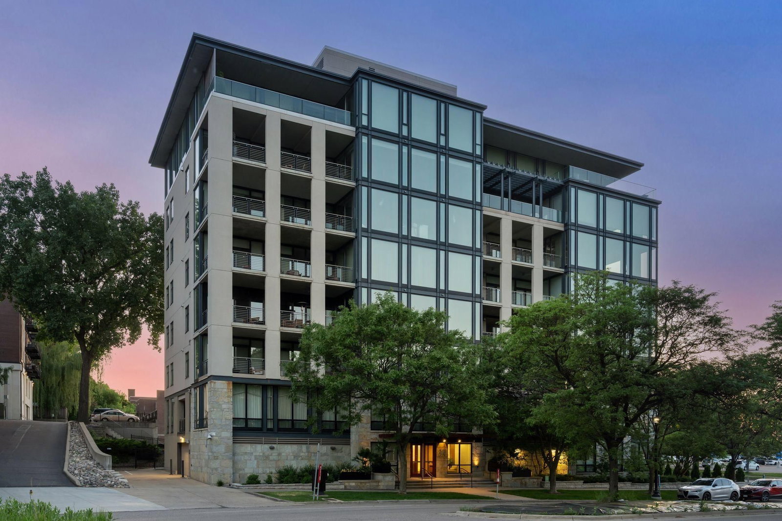 301 Kenwood Parkway #602