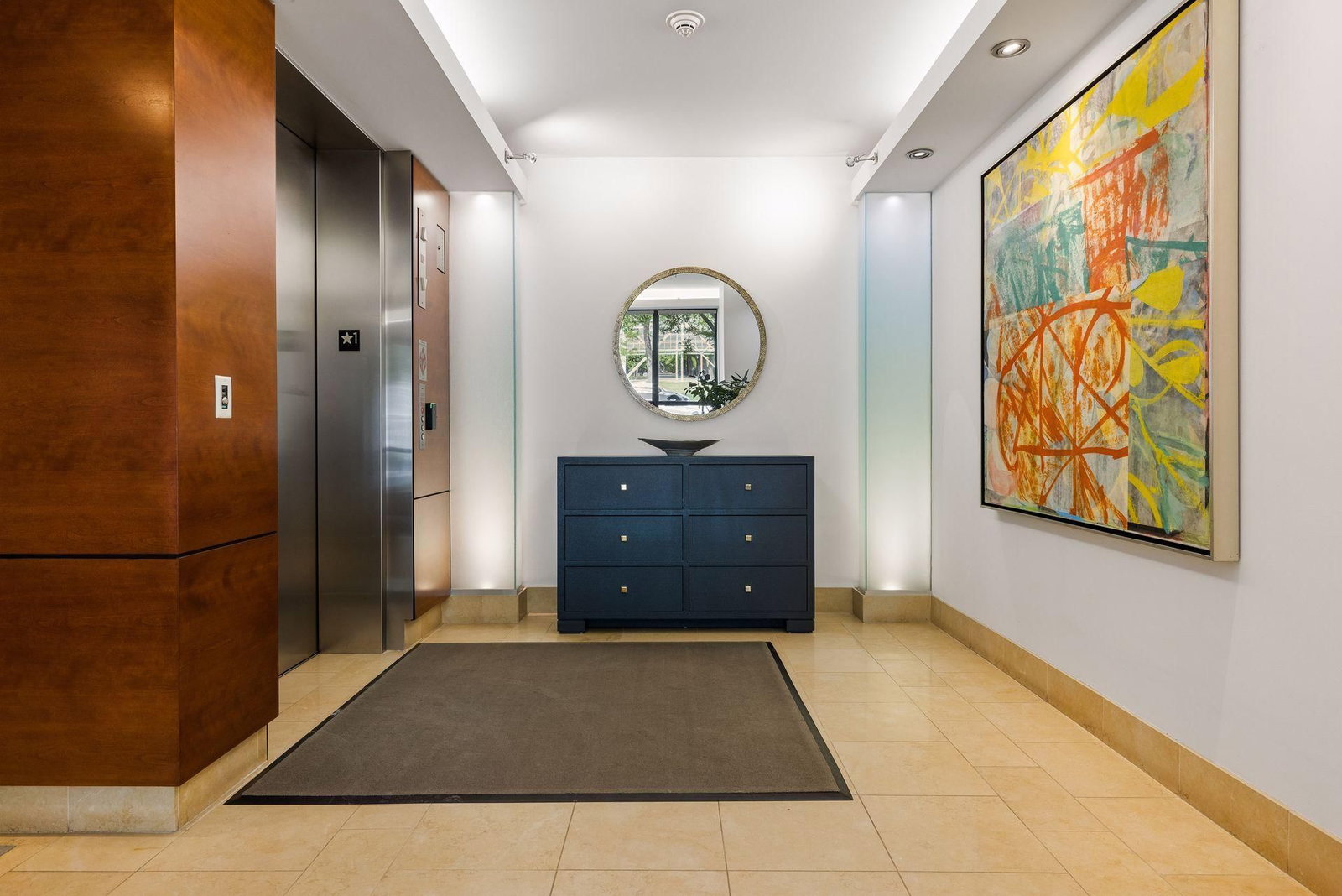 301 Kenwood Parkway #602