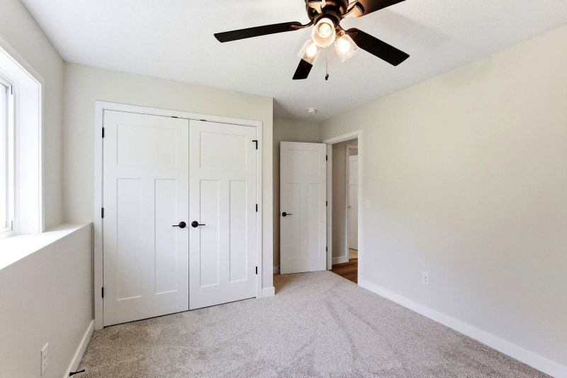 1102 2nd Street SE - Photo 11