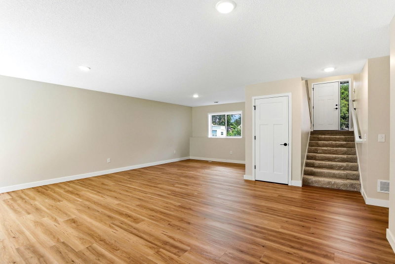 1102 2nd Street SE - Photo 8