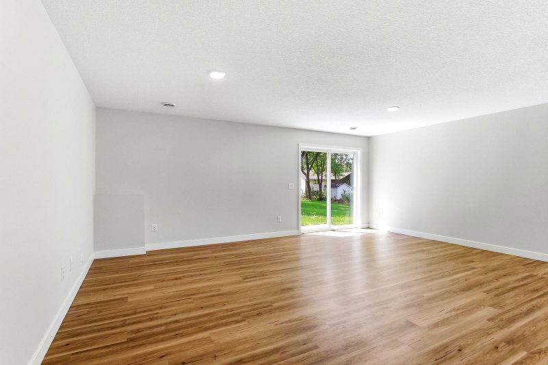 1102 2nd Street SE - Photo 9