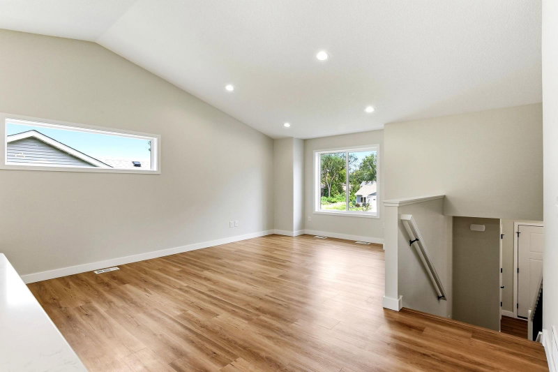 1018 2nd Street SE - Photo 2