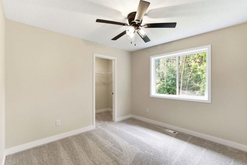 1018 2nd Street SE - Photo 11