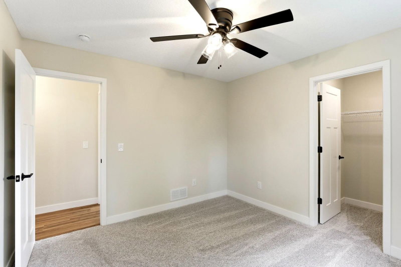 1018 2nd Street SE - Photo 10
