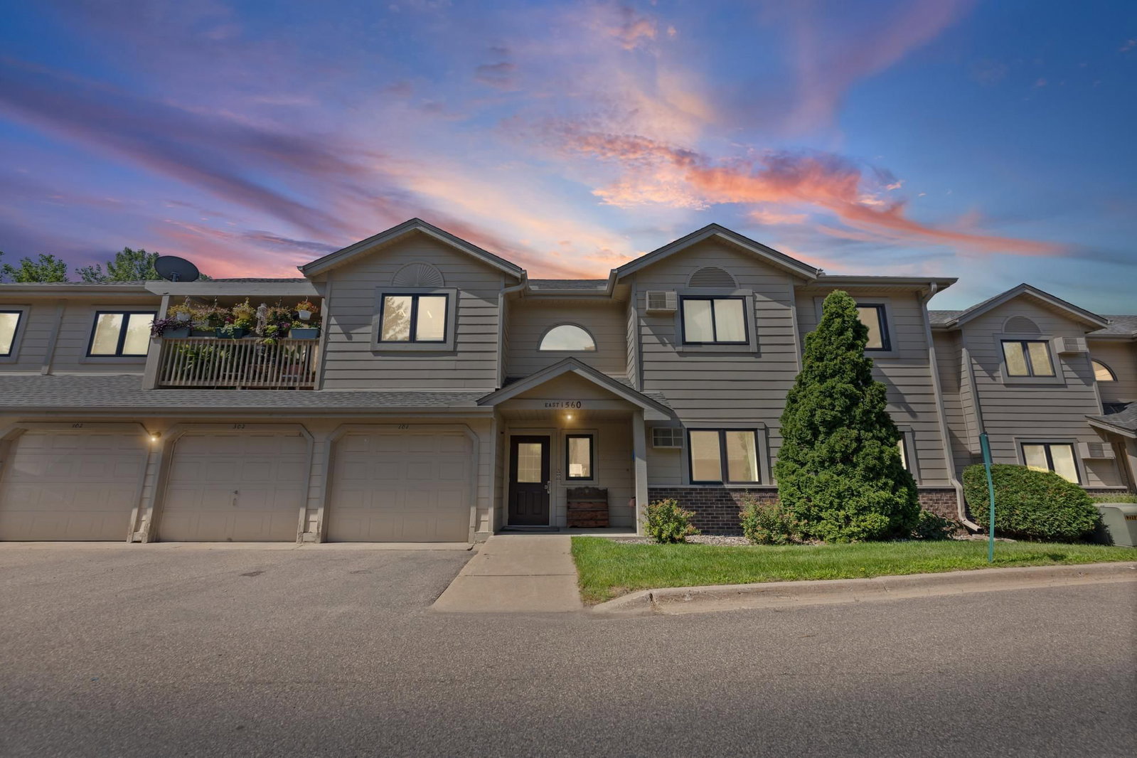 1560 Wheelock Lane #203