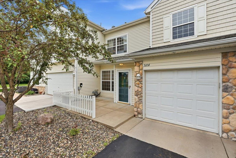 5104 Oriole Drive - Photo 3