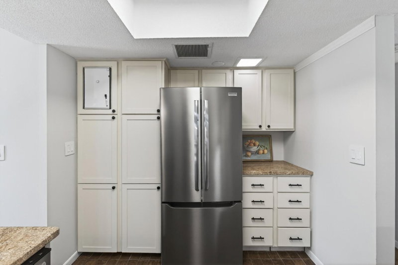6085 Lincoln Drive #225 - Photo 7