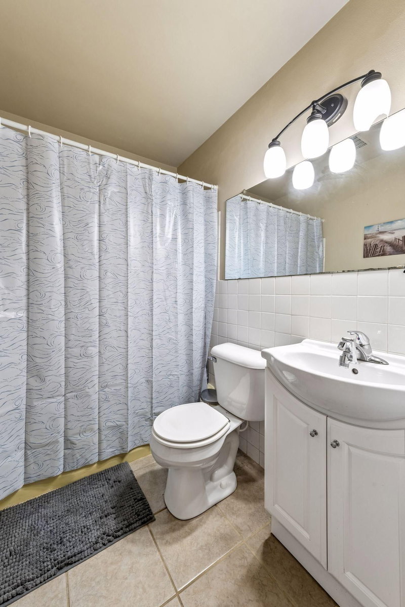 2381 Unity Avenue N - Photo 15