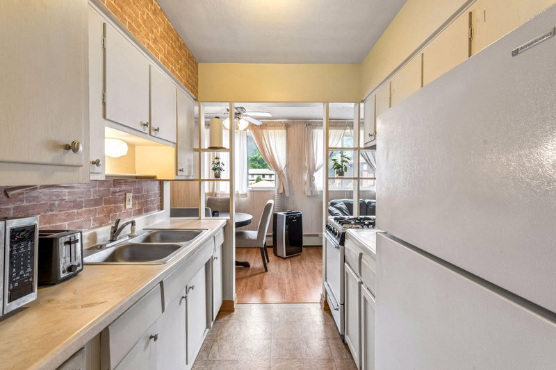 2381 Unity Avenue N - Photo 17