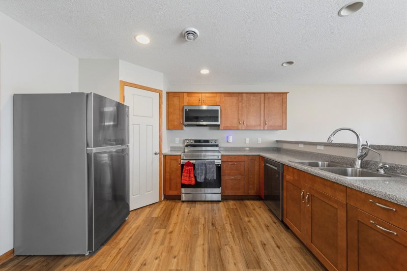 2402 Elianna Drive - Photo 3