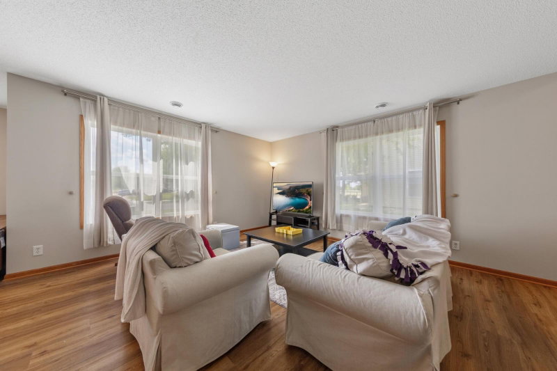 2402 Elianna Drive - Photo 7