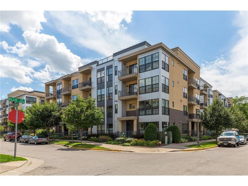 2566 Ellis Avenue #303