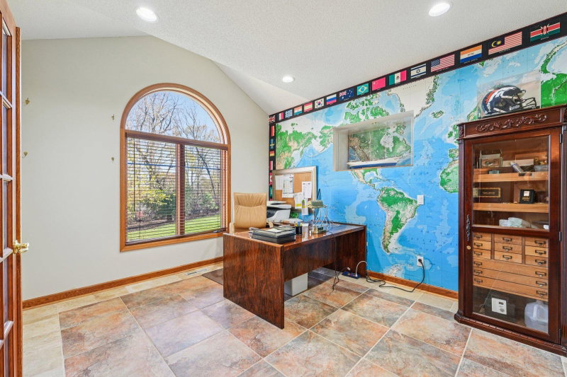 18685 Highview Avenue - Photo 14