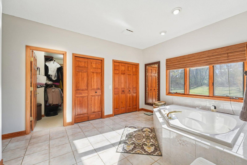 18685 Highview Avenue - Photo 16
