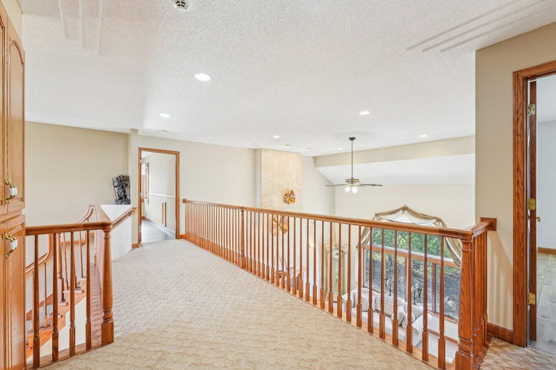 18685 Highview Avenue - Photo 19