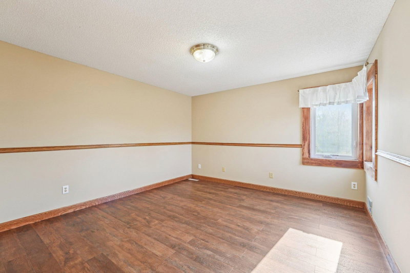 18685 Highview Avenue - Photo 21