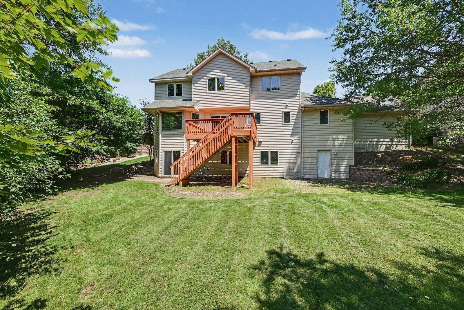 3850 Jamestown Curve