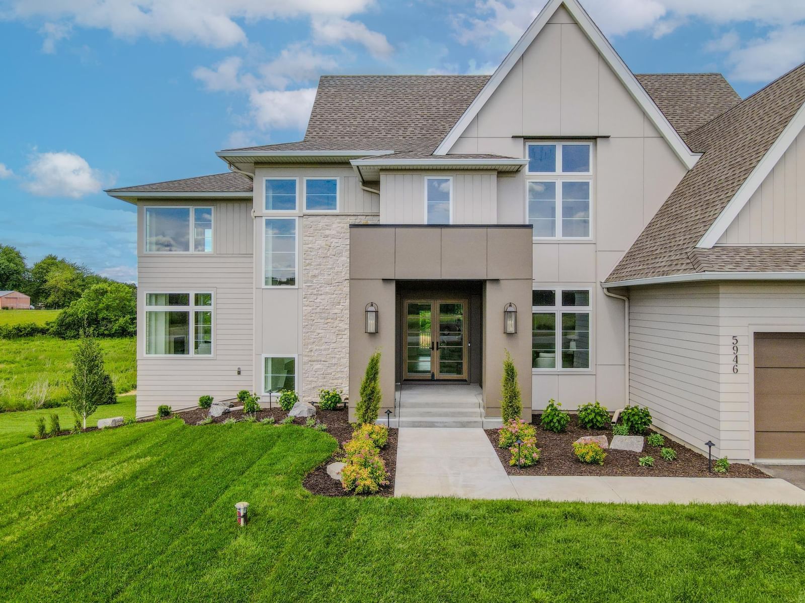 5946 Kochs Crossing