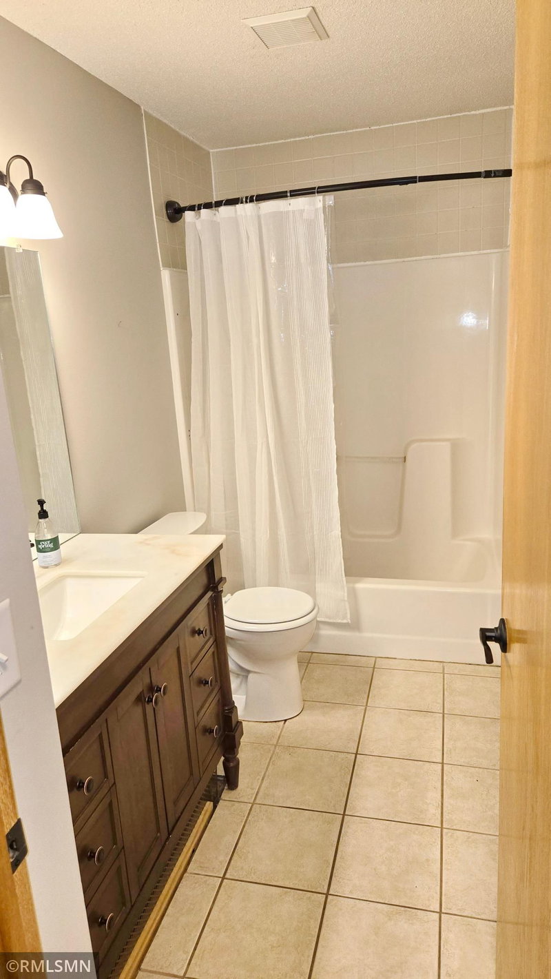 8001 Jeffery Avenue S - Photo 12