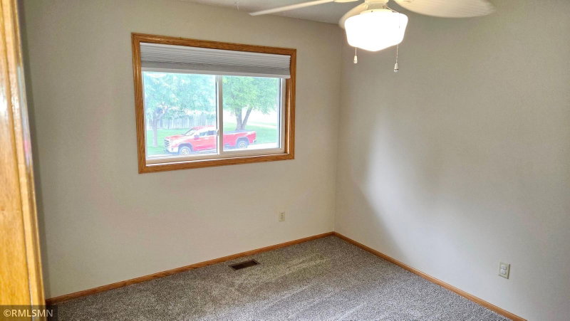 8001 Jeffery Avenue S - Photo 13