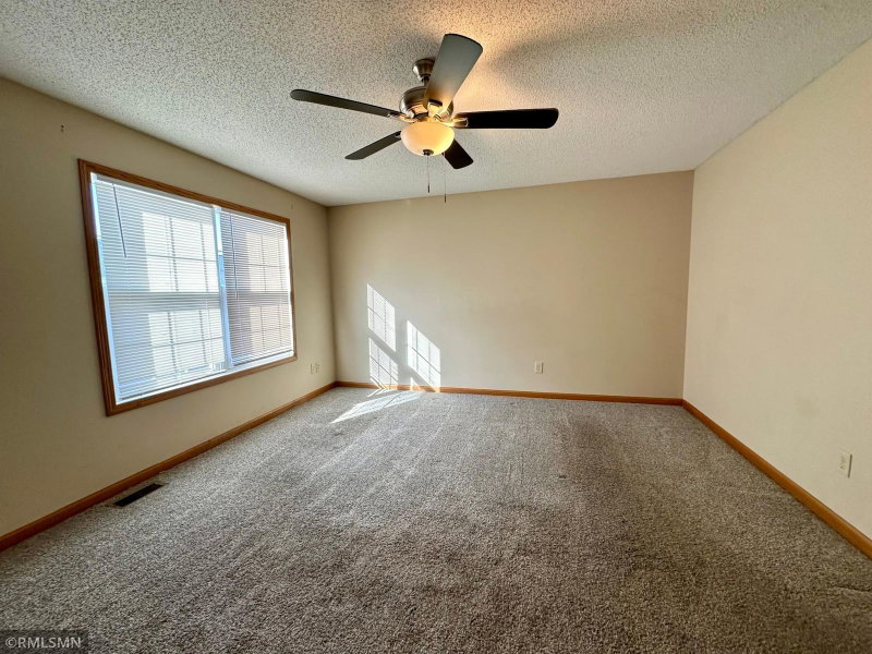 1760 Riverside Drive - Photo 16