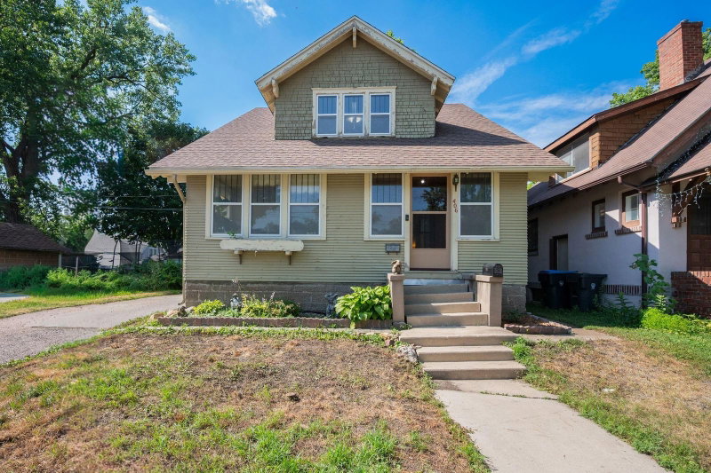 406 W Lewis Street